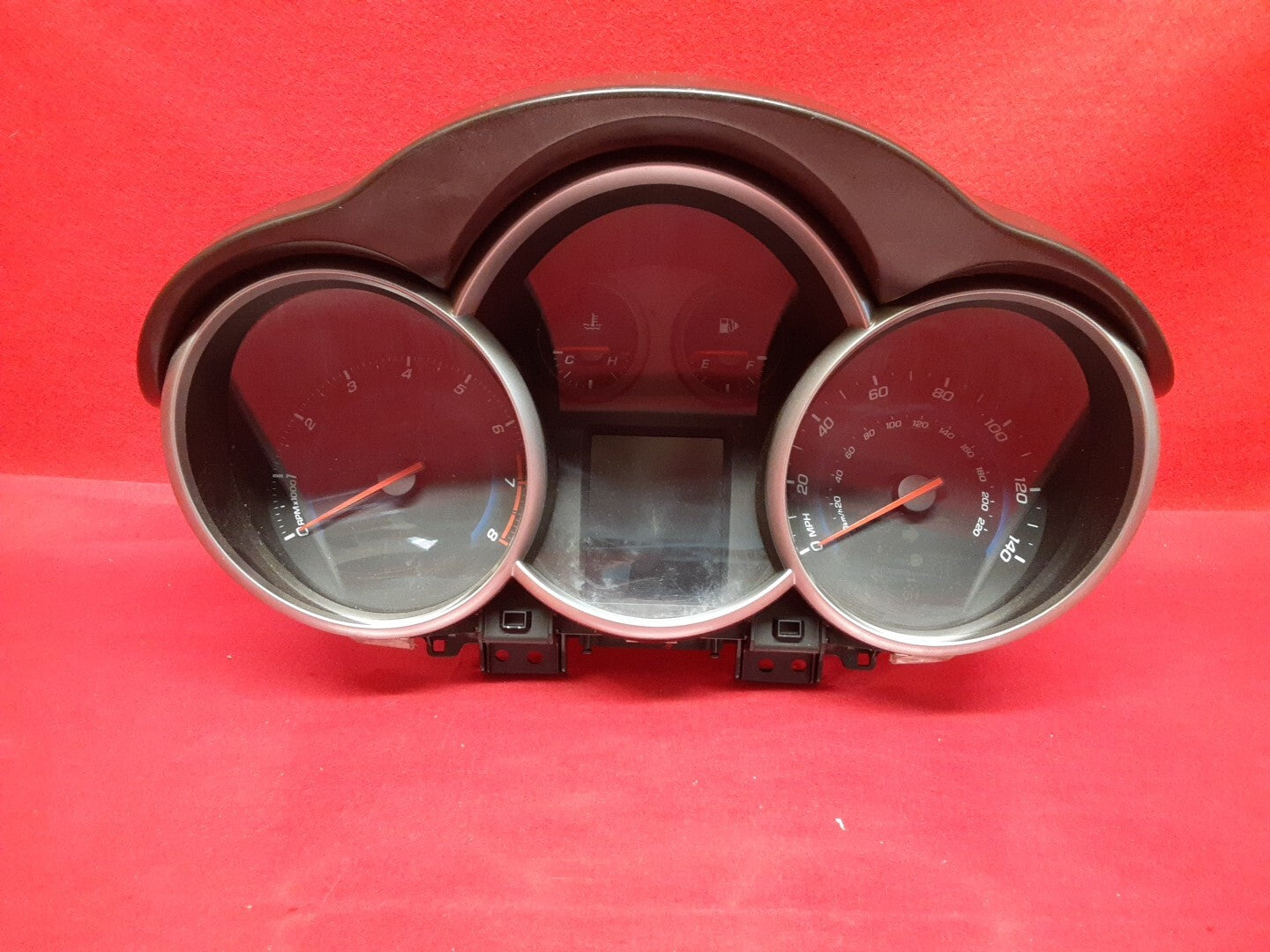 2013 - 2016 GM Chevrolet Cruze Instrument Cluster Speedometer Gauge 154918 MI