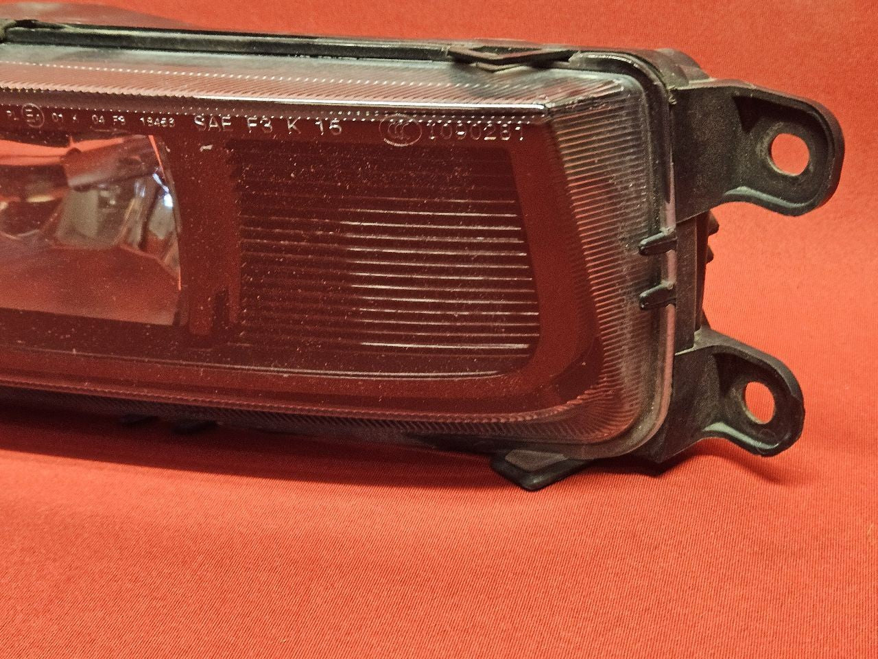 2018-2024 VW Volkswagen Tiguan LEFT DRIVER Fog Light Lamp w/ Bulbs - Tabs Good
