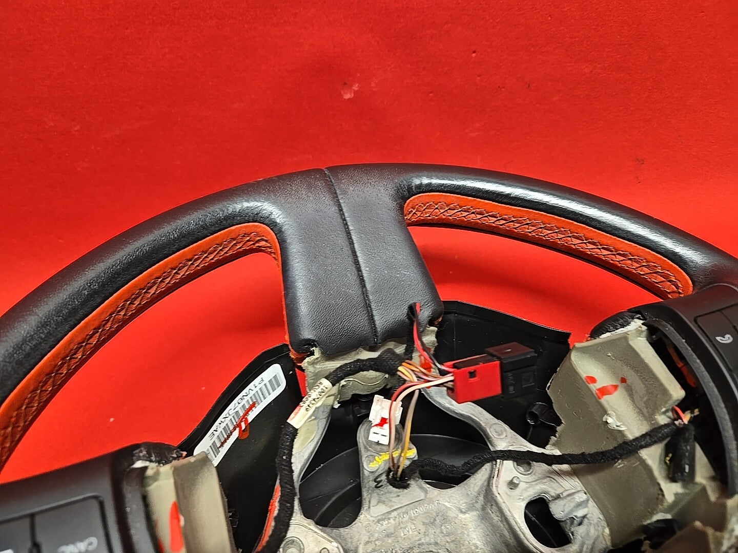 2013 2014 2015 2016 Fiat 500 / Fiat 500e Steering Wheel Black & Red Leather
