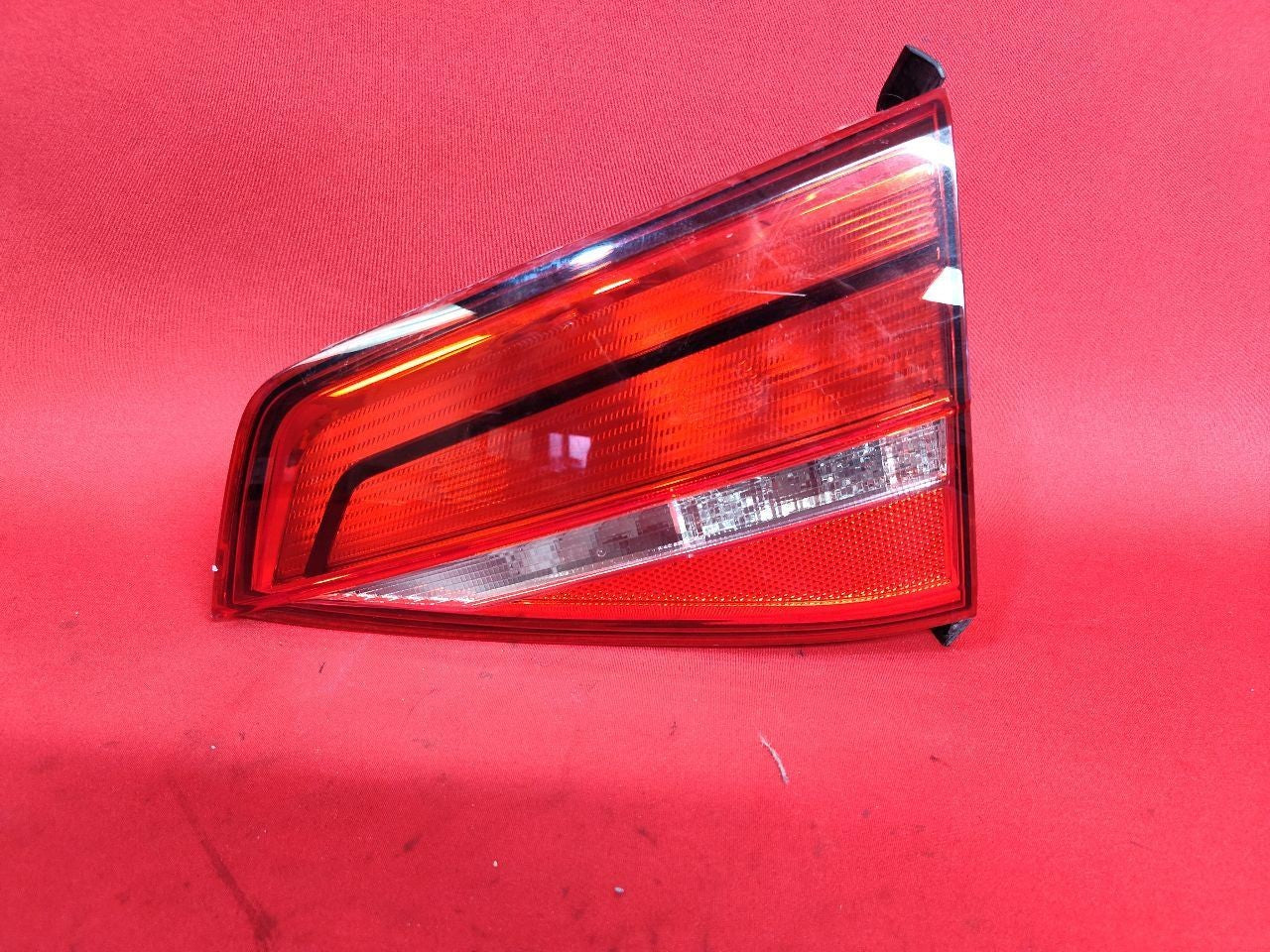 2015 VW Volkswagen Jetta RIGHT PASSENGER Inner Hatch Tail Light Lamp Standard
