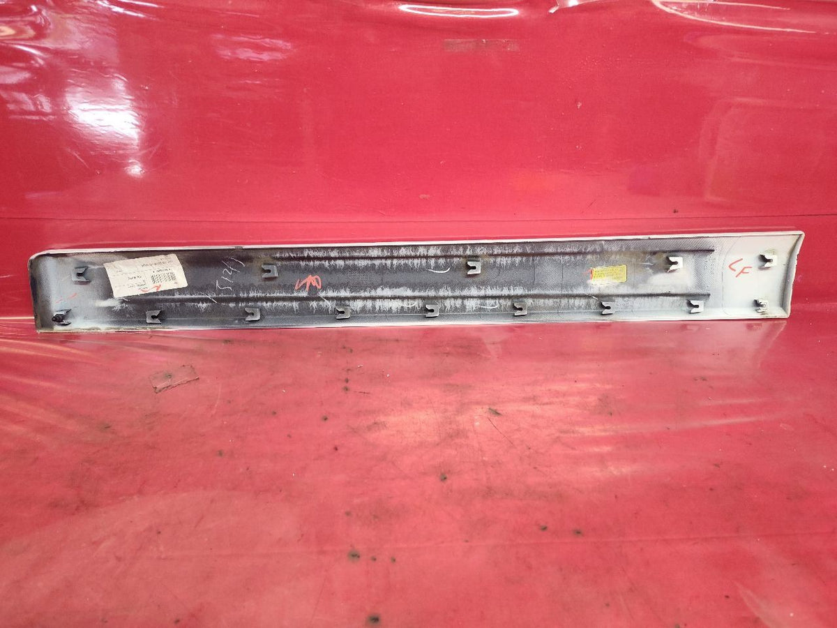2012-2015 Captiva 08-10 Saturn Vue FRONT LEFT DRIVER Door Molding GBU / 703S