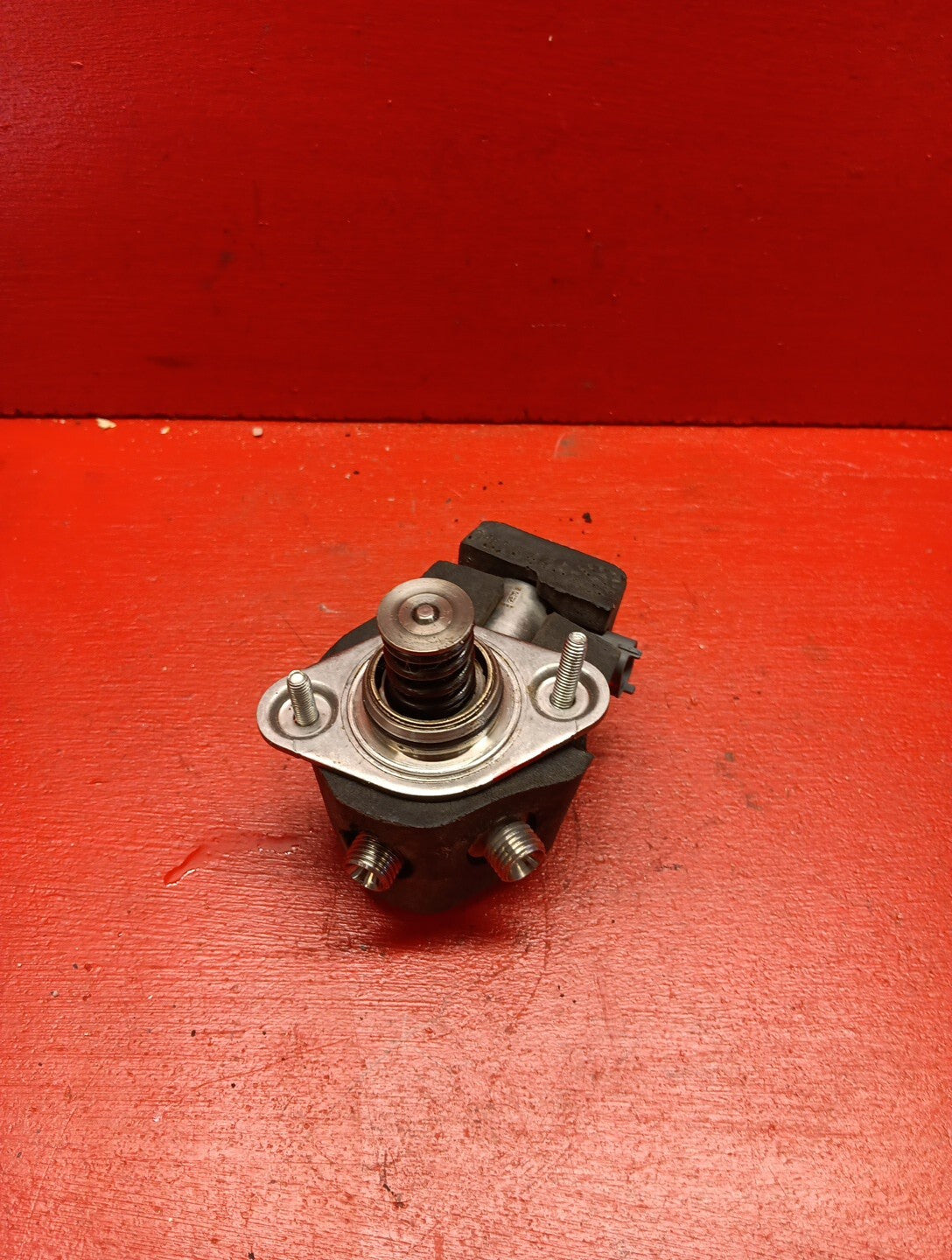 2010-2022 Land Rover Range Rover 5.0L HPFP Mechanical Fuel Pump LR081595