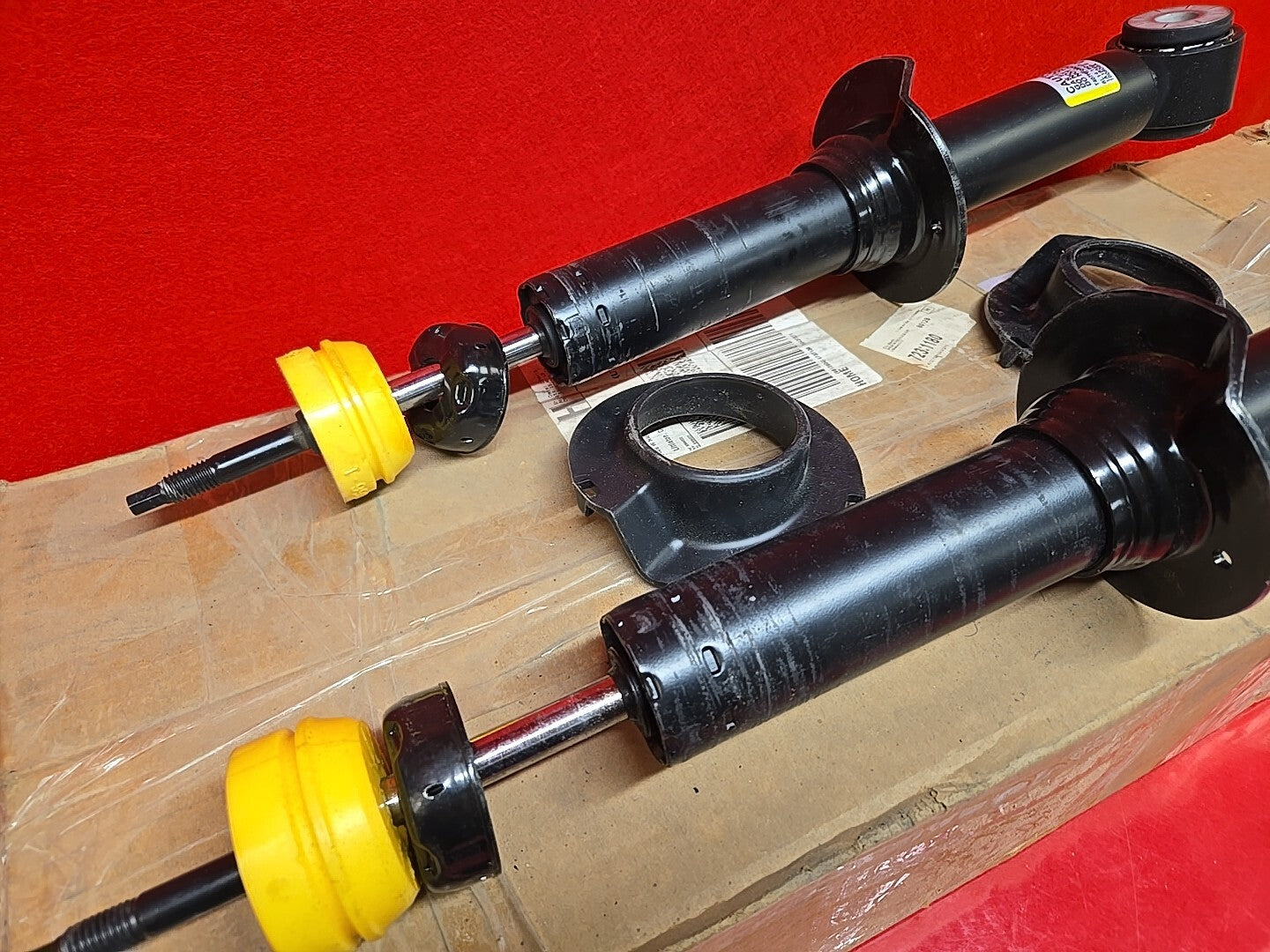 NEW OEM MOTORCRAFT Front Suspension Shock Absorber SET Expedition & Navigator