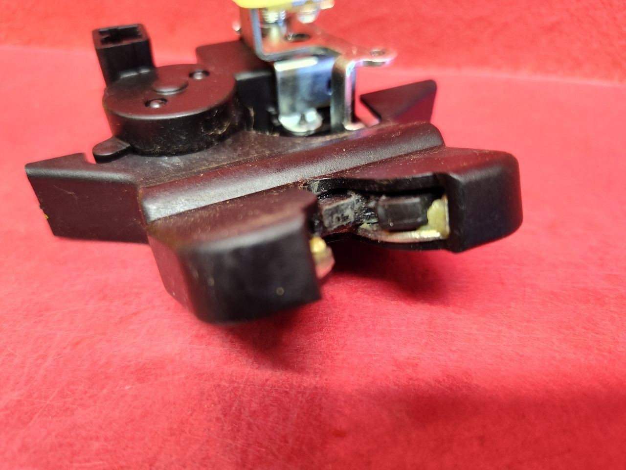 10-16 Hyundai Genesis Coupe 09-10 Sonata Rear Trunk Lid Latch Lock Actuator