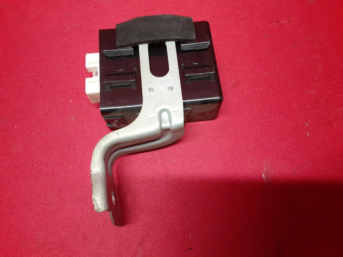 1992 1993 Lexus ES300 Power Steering Control Module Unit 89650-33010
