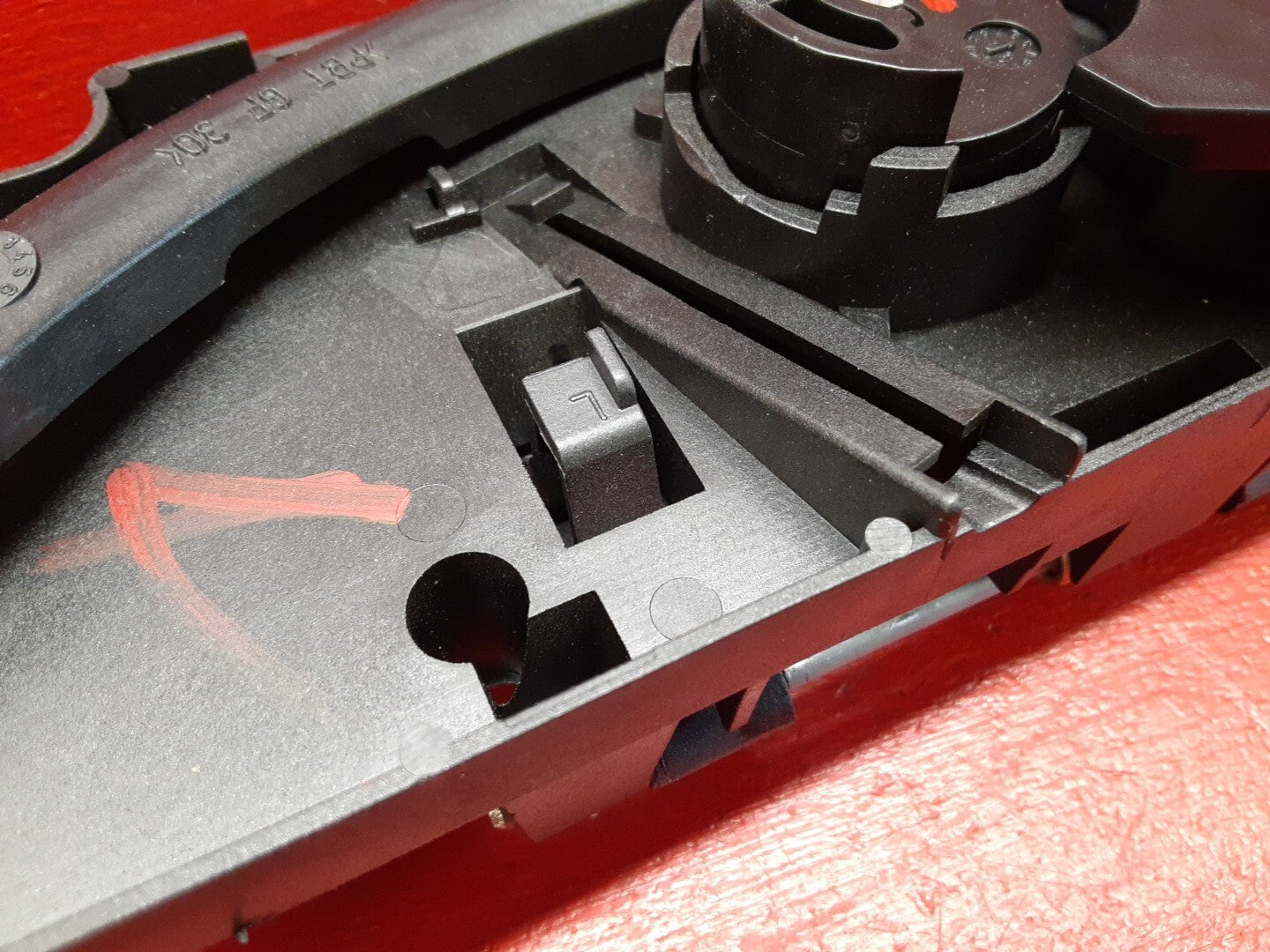 2007 Volvo V50 Glove Box Storage Container Lock Assembly