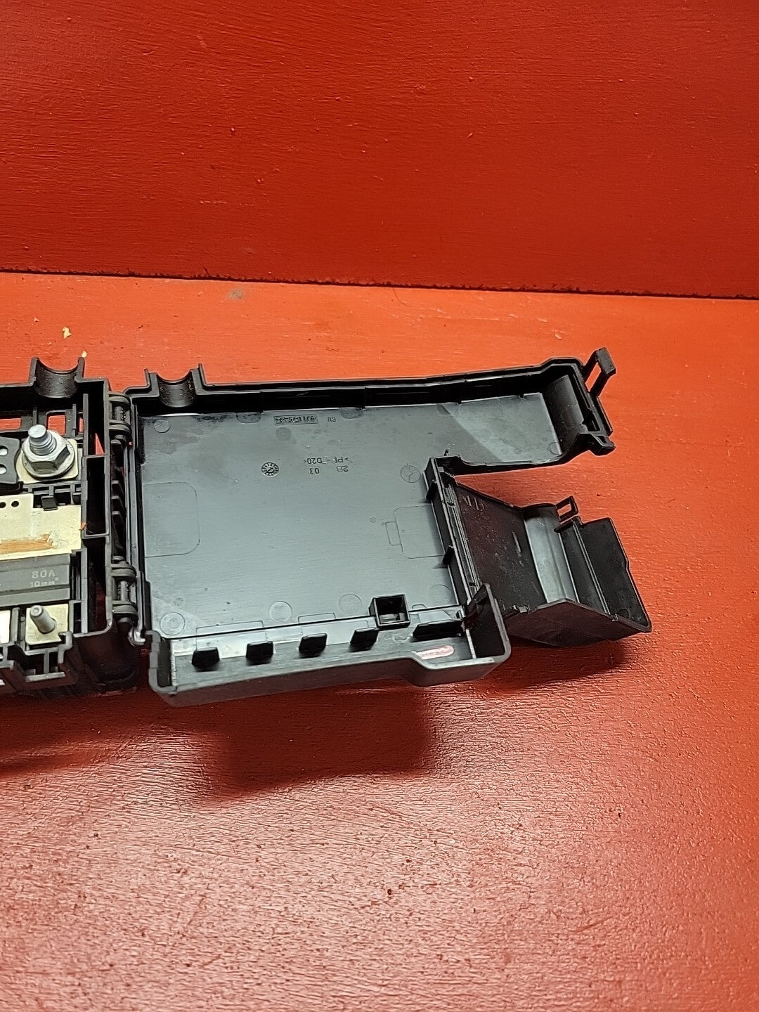 2013 Chevrolet Cruze Positive Battery Fuse Block Unit 96889385