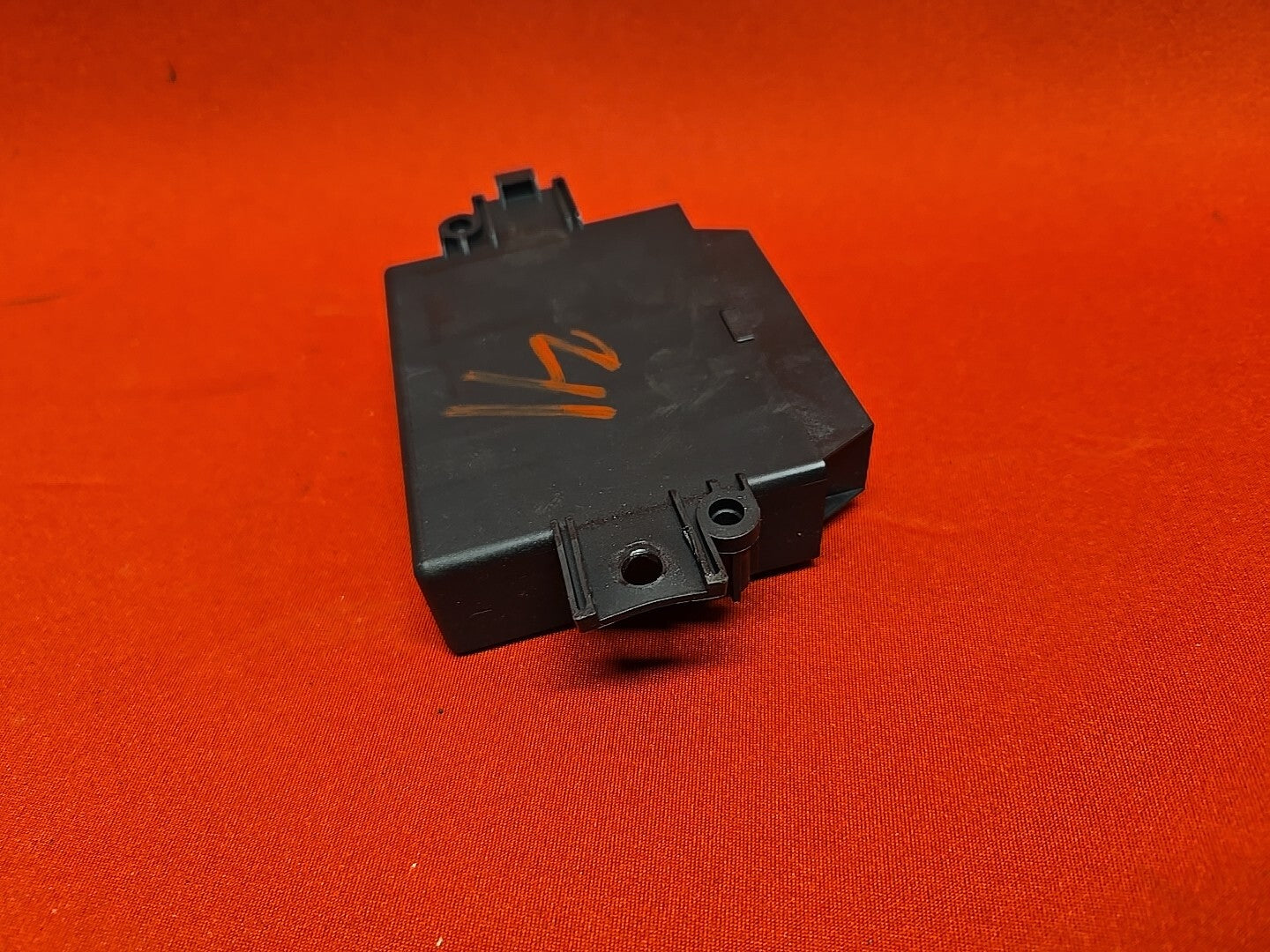 2012 - 2019 Fiat 500 500e Park Assist Aid Sensor Control Module 68185135AB