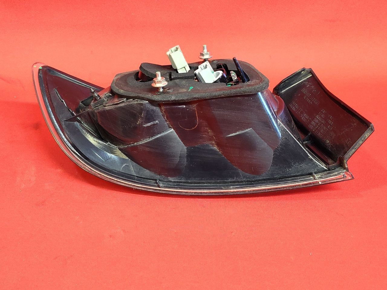 2007-2009 Mazda Mazda3 SEDAN Quarter Mounted RIGHT PASSENGER Tail Light Lamp LED
