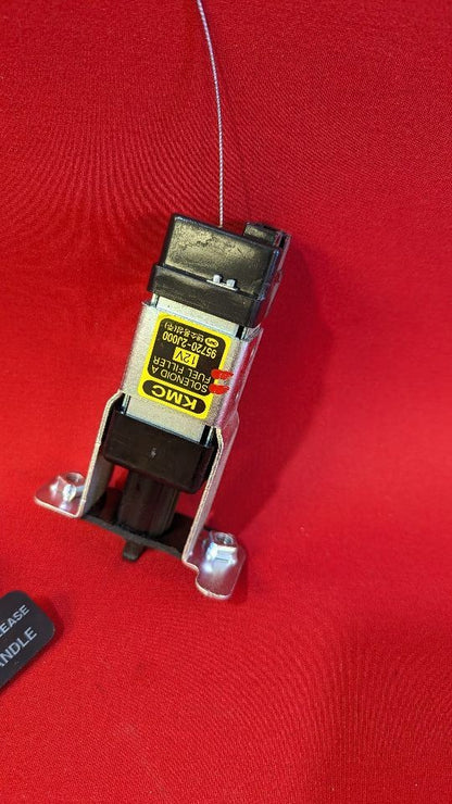 2009-2015 Kia Sorento Petrol Gas Fuel Filler Door Latch Release Actuator