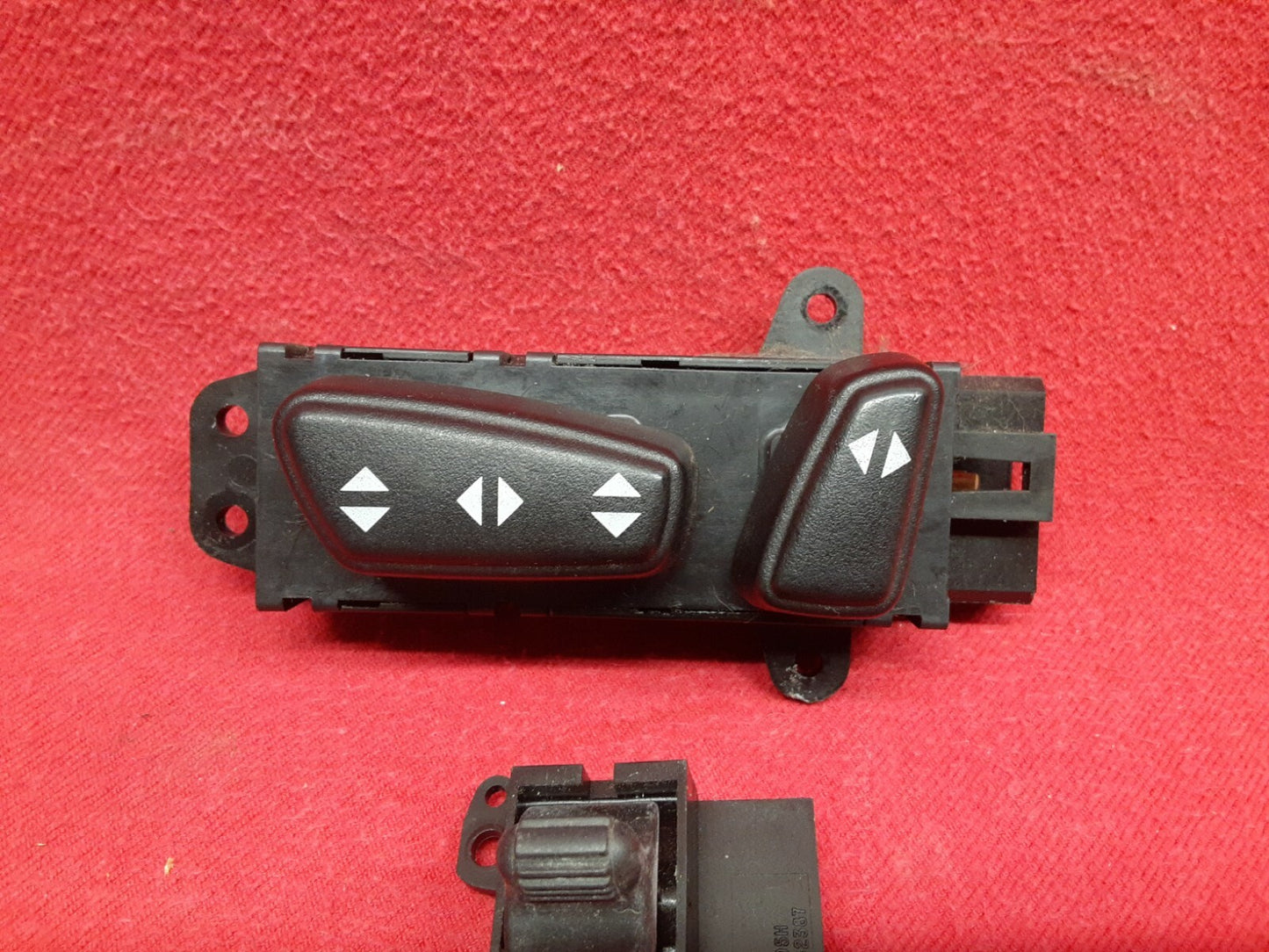 1999 - 2004 Jeep Grand Cherokee FRONT LEFT DRIVER Seat Adjustment Switch Set