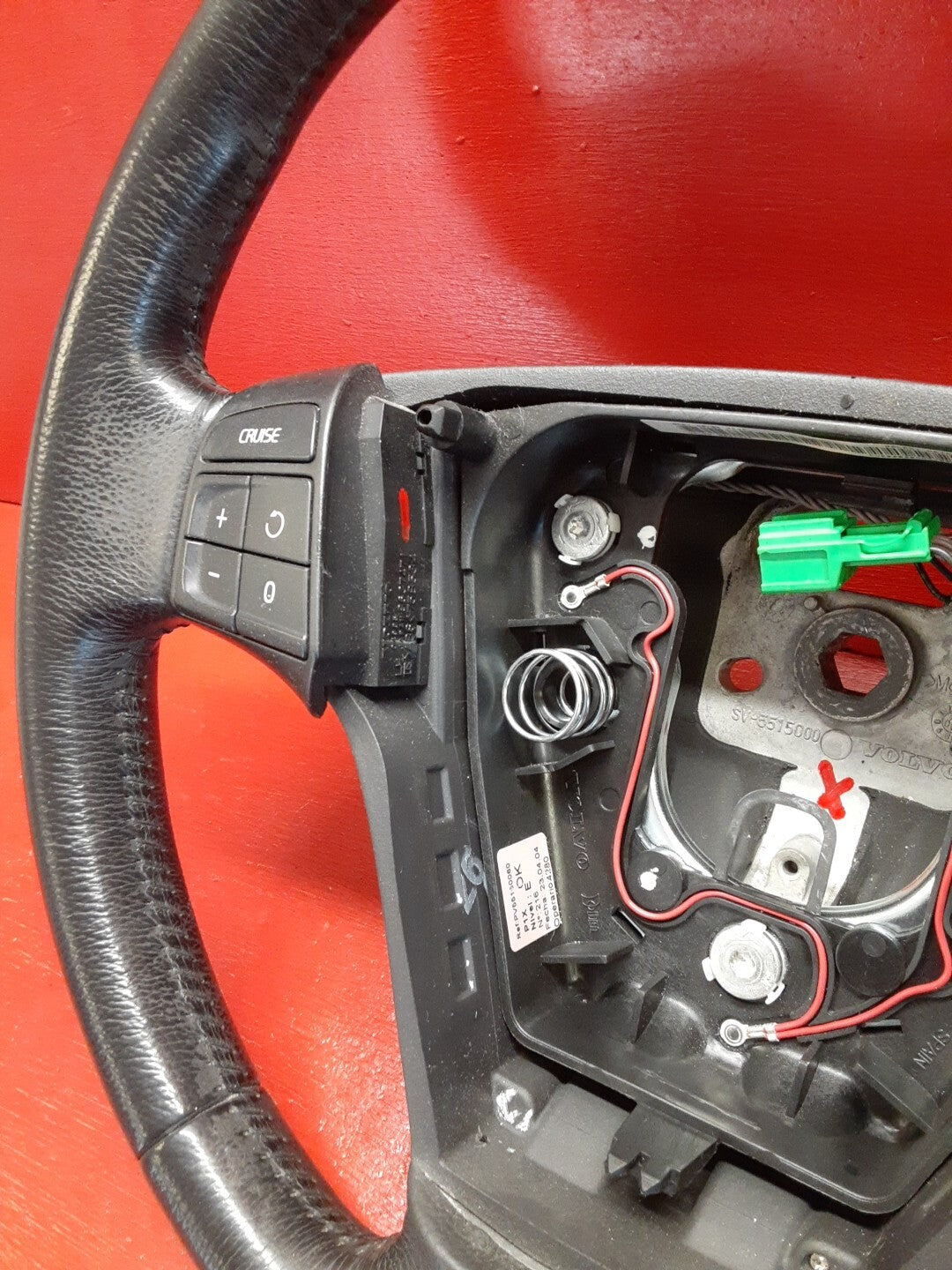 2004-2007 Volvo S40 Black Leather Steering Wheel W/ Cruise Control 8687334