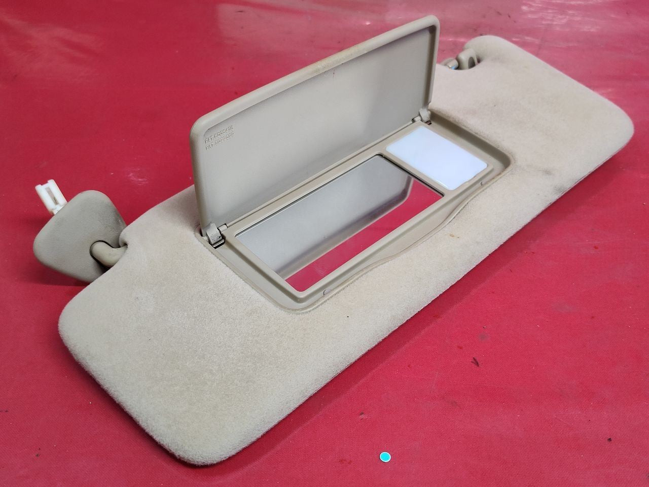 2003 Lexus RX300 RX 300 Sun Visor Shade Set w/ Garage Door Opener Buttons Ivory