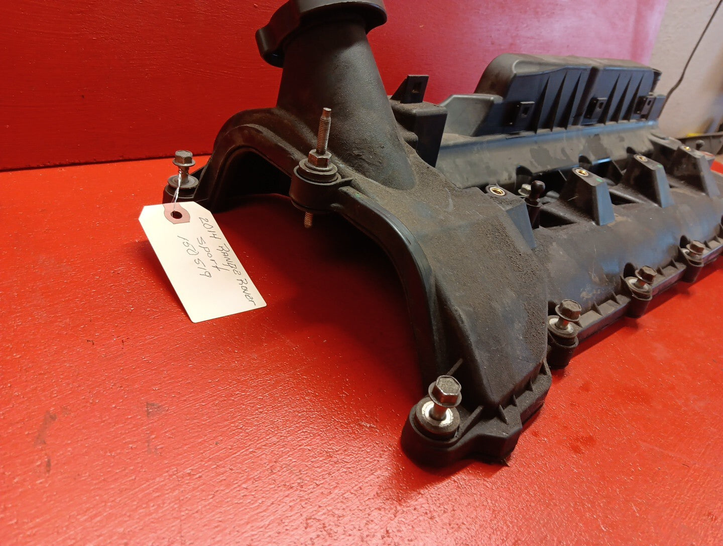 2010-2023 Land Rover Range Rover 5.0L Left Driver Valve Cover LR113202