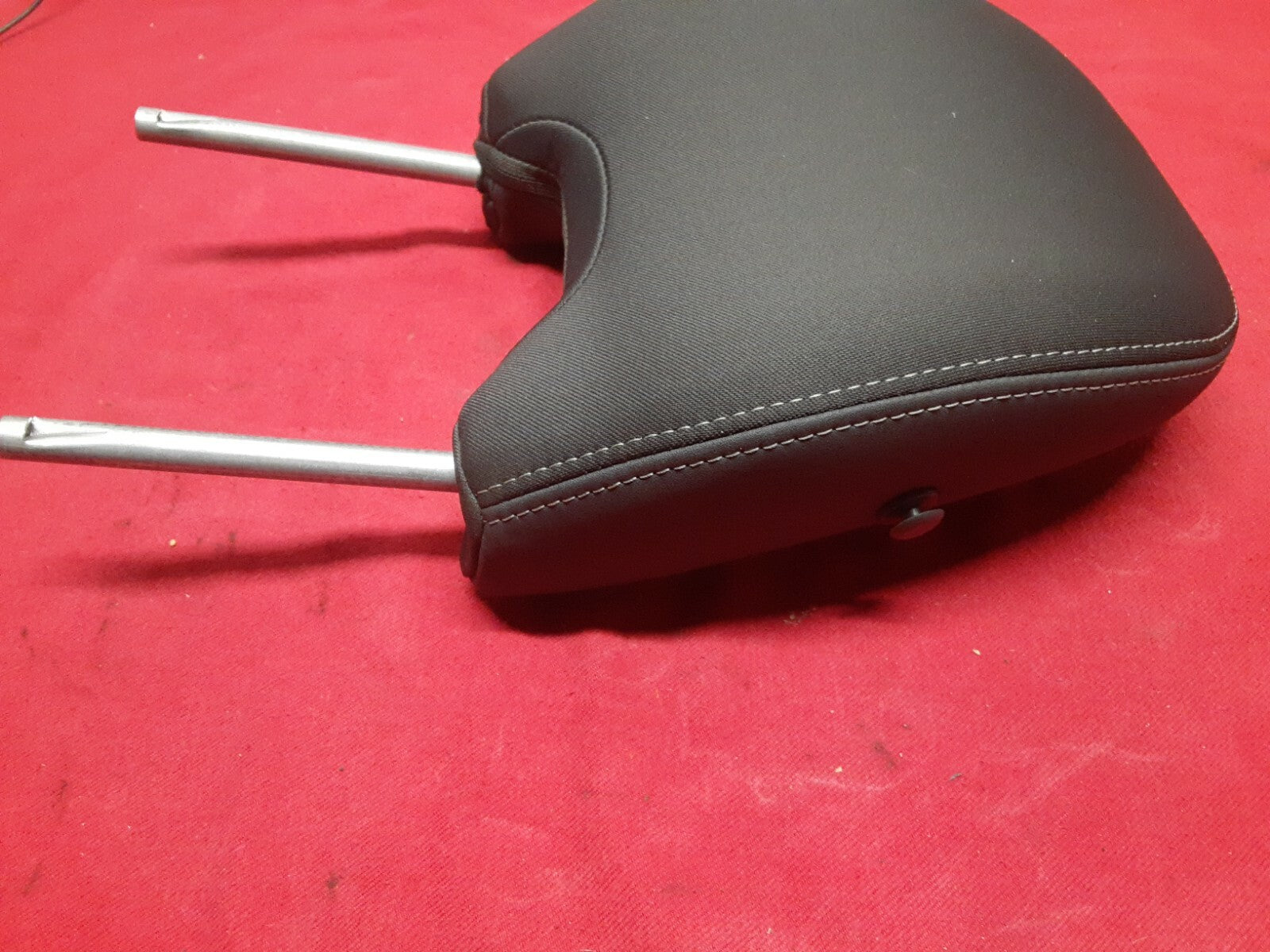 2006 2007 2008 Volvo S40 FRONT RIGHT PASSENGER Headrest Cloth Black Gray Stitch