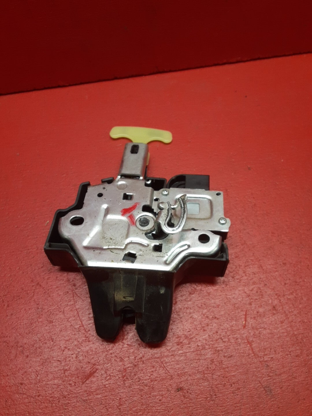 2007-2011 Toyota Camry Deck Lid Trunk Latch Lock Assembly 64600-06010