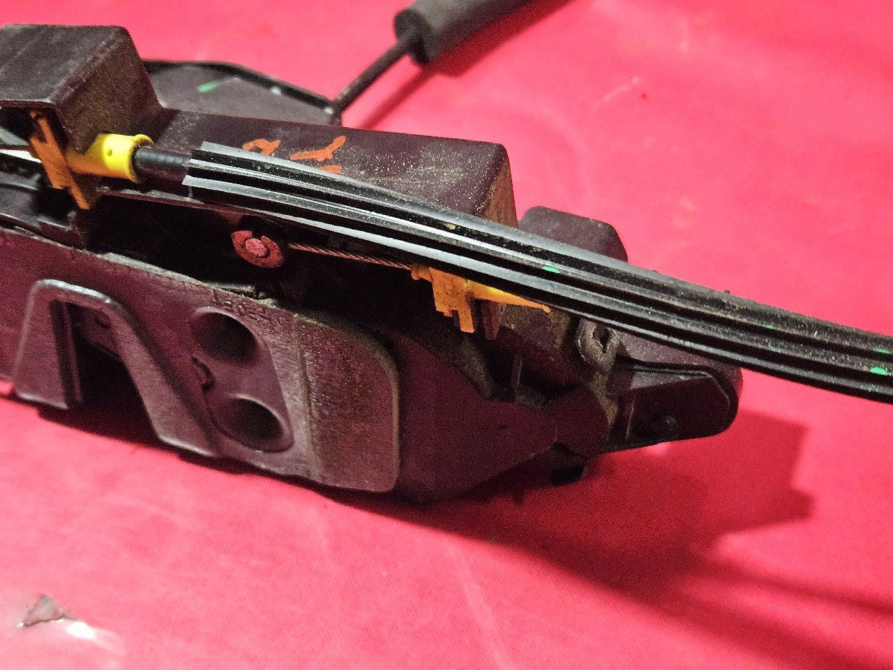 2010-2019 Land Rover FRONT LEFT DRIVER Door Latch Lock Actuator w/ Bracket