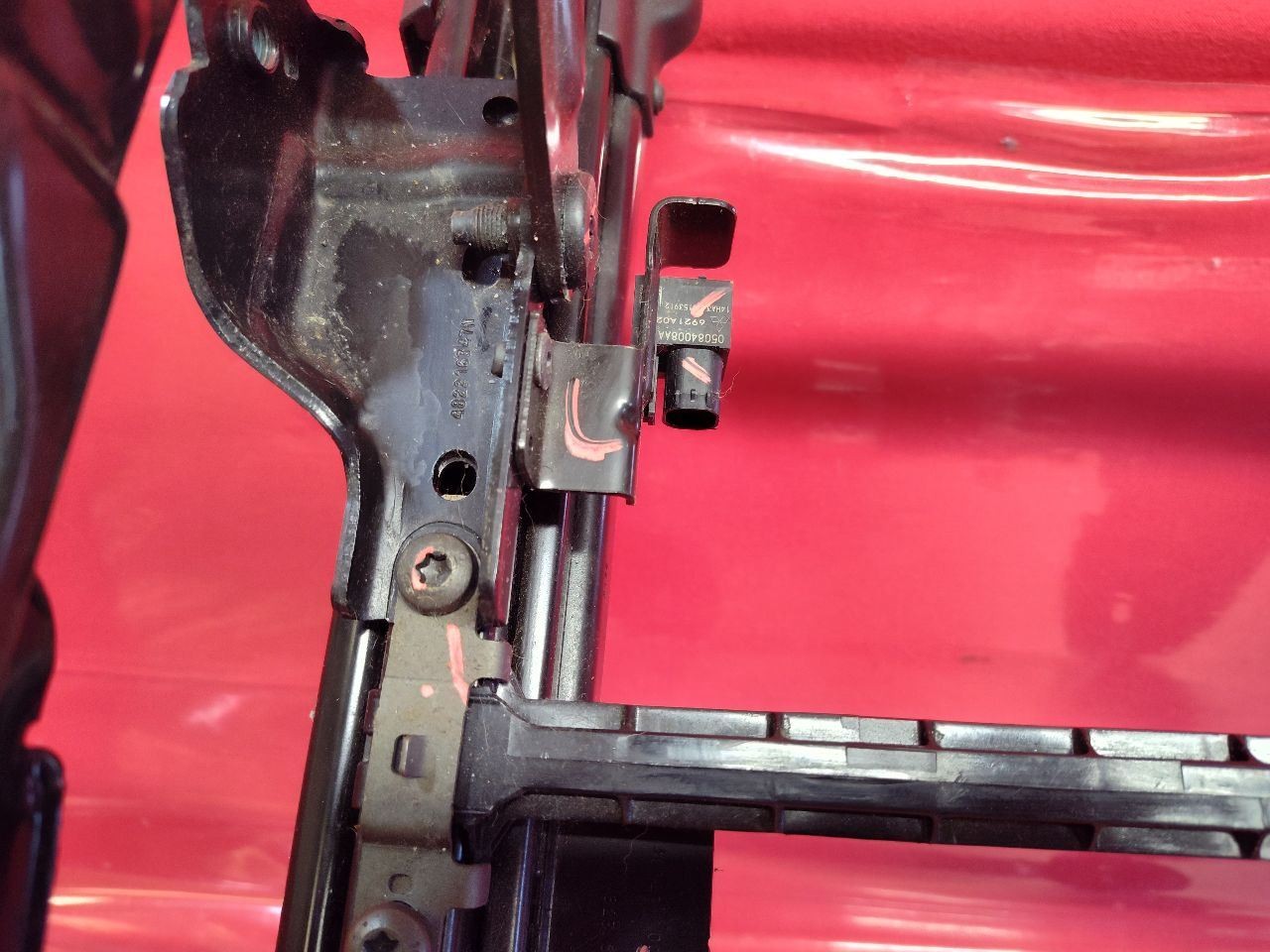 2011-2026 Durango 11-22 Grand Cherokee FRONT LEFT DRIVER Power Adjust Seat Track