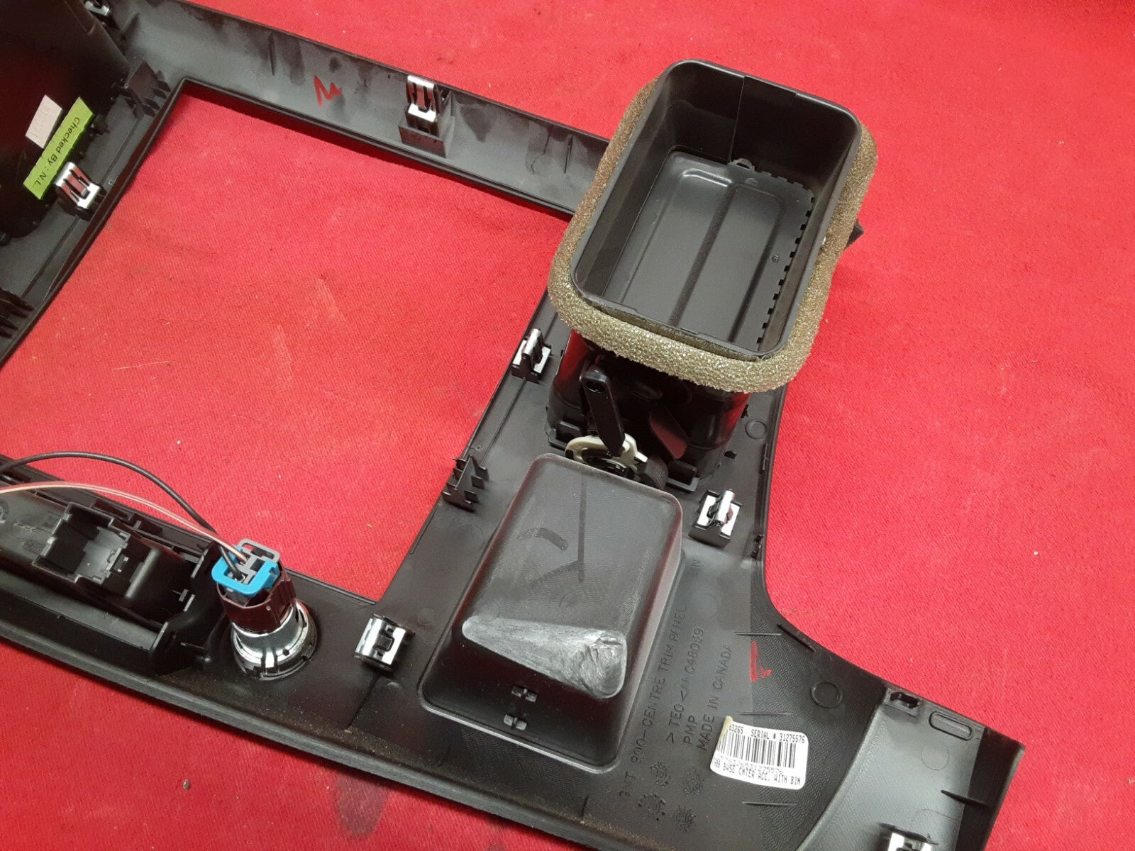 2007 - 2013 Chevrolet Chevy Silverado GMC Sierra Dash Radio 12V Vent Bezel Trim