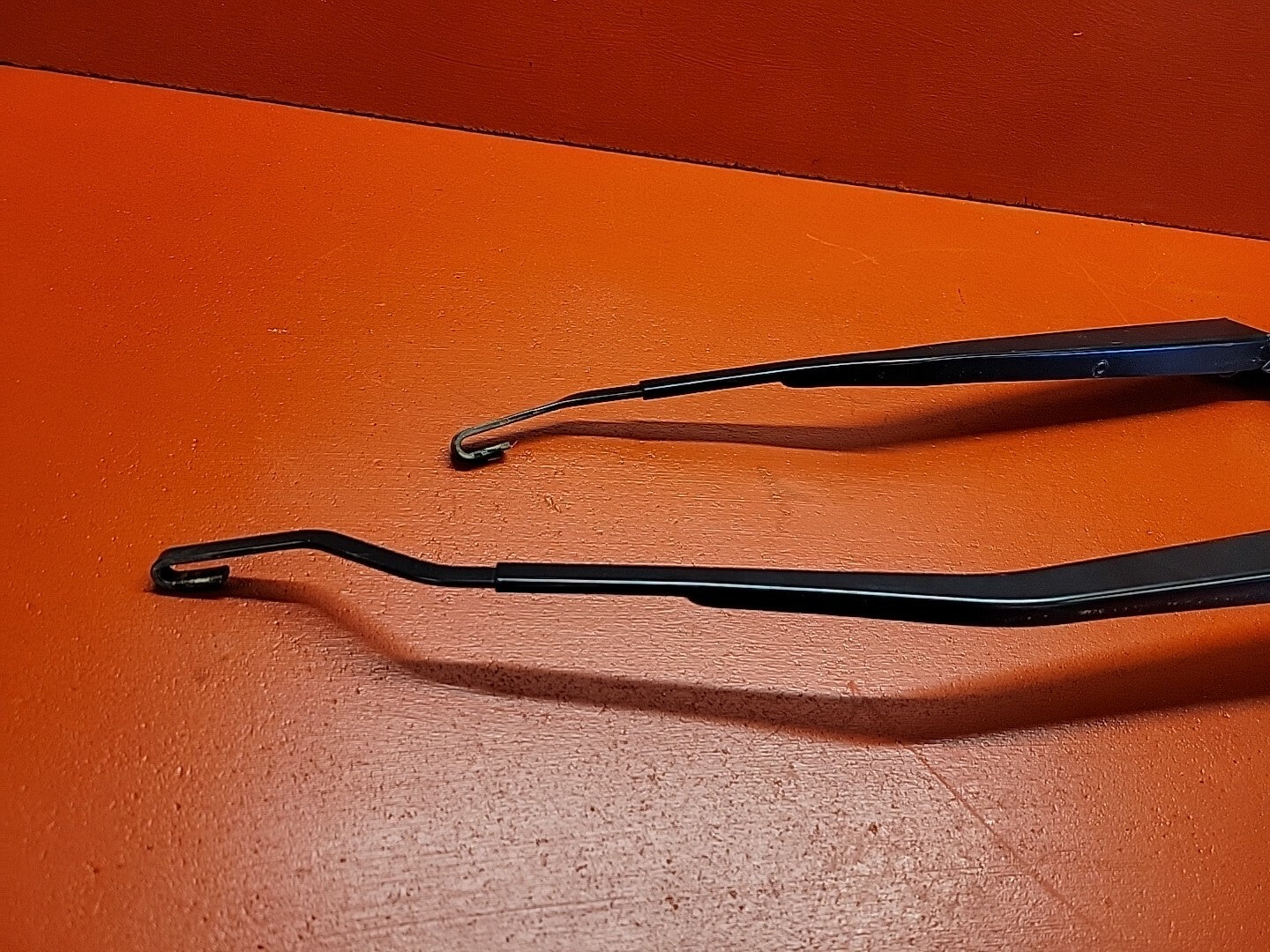 2013-2019 Land Rover Range Rover Front Windshield Wiper Arm LEFT RIGHT Set