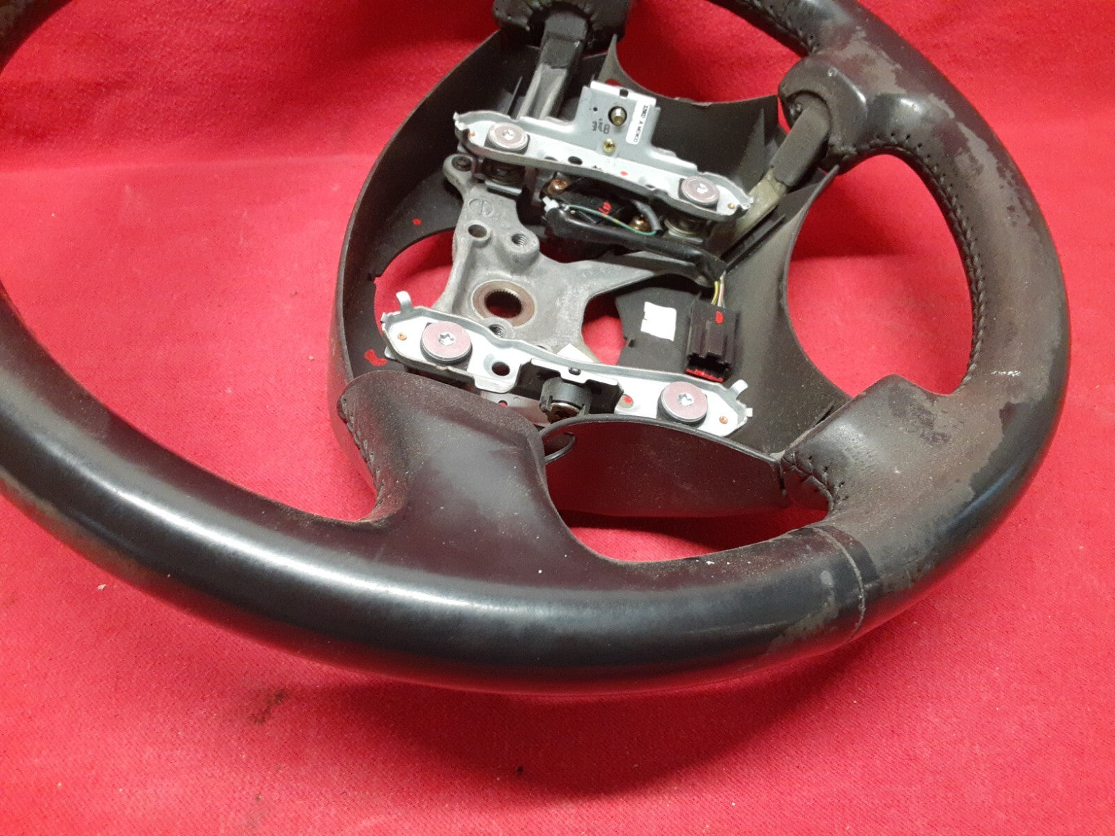 2000 2001 2002 2003 2004 2005 Subaru Steering Wheel Black Leather w/ Cruise