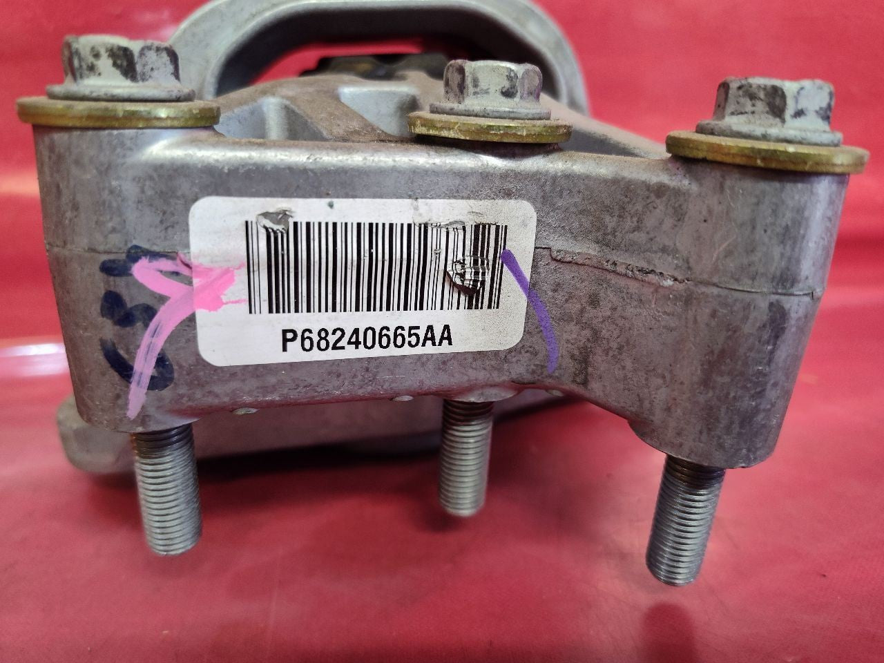 2015-2019 Fiat 500 Auto Trans Right Engine Motor Mount Isolator Bracket - 67k