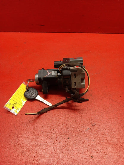 2002-2005 Gm Multi Vehicle Ignition Switch Assembly W/ Key 22737173
