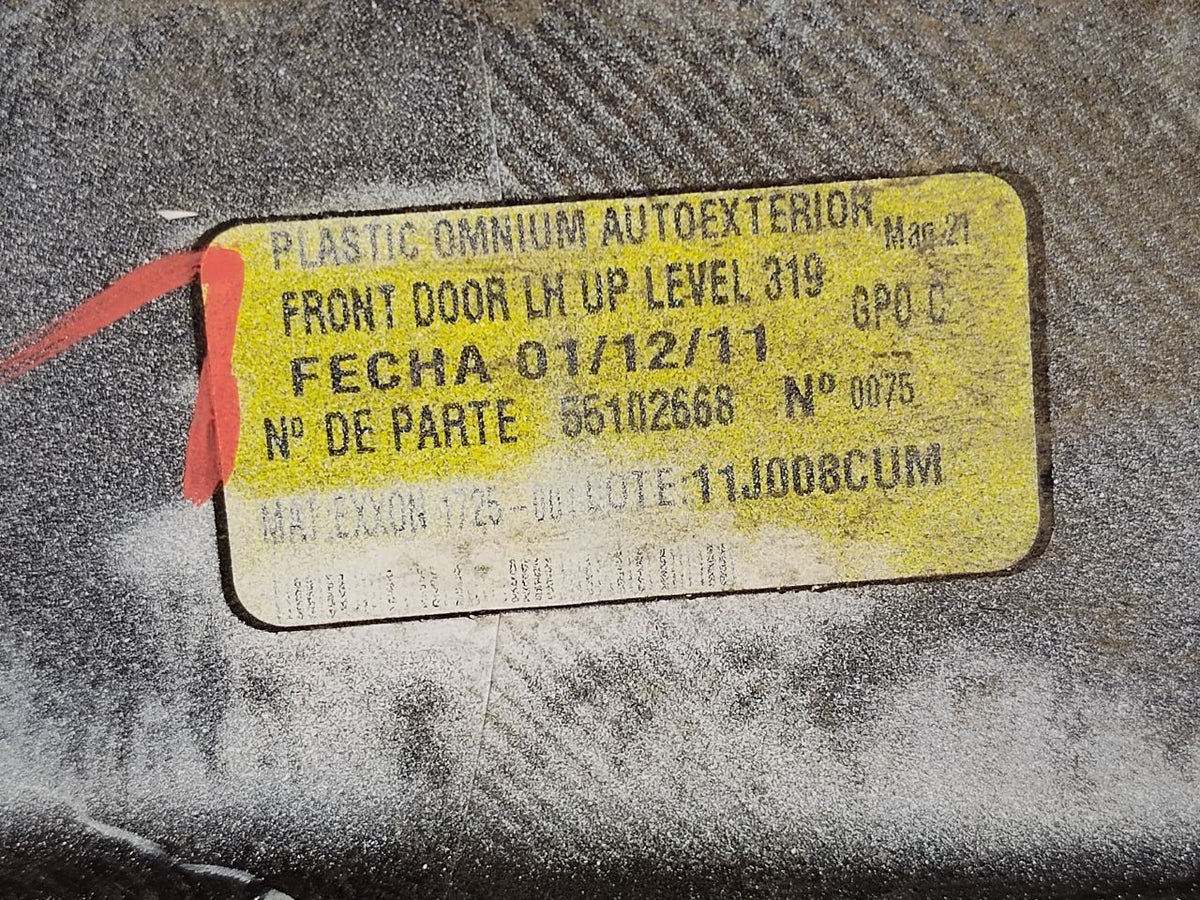 2012-2015 Captiva 08-10 Saturn Vue FRONT LEFT DRIVER Door Molding GBU / 703S