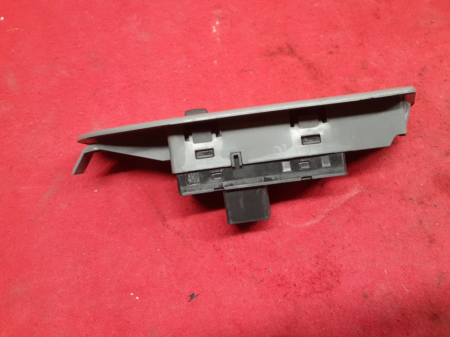 2004 2005 2006 Dodge Durango RIGHT PASSENGER Window Lock Switch Bezel Slate Gray