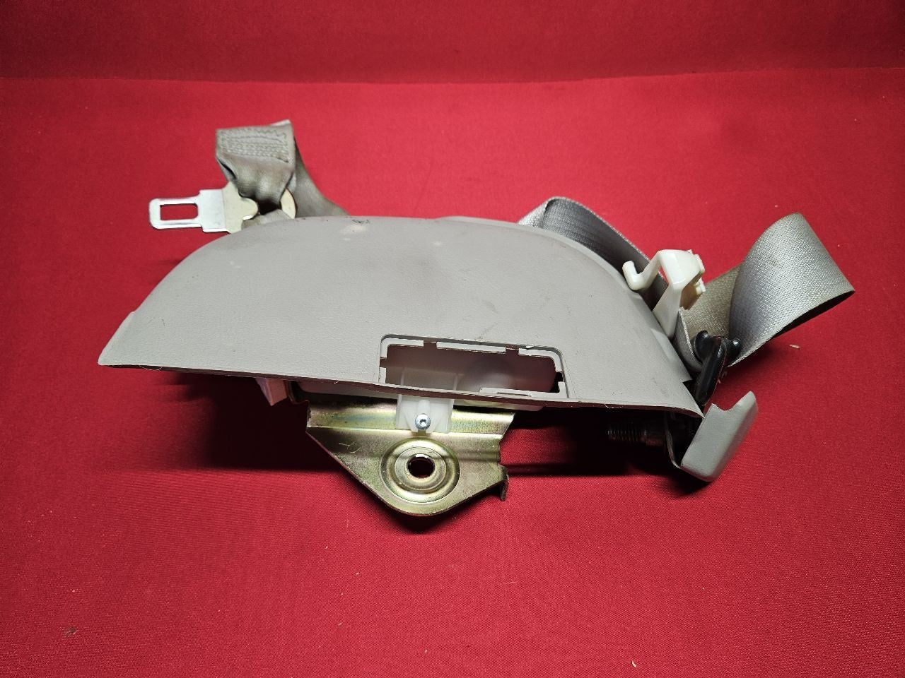 1997-1999 Oldsmobile Aurora FRONT RIGHT PASSENGER Seat Belt Retractor Grey