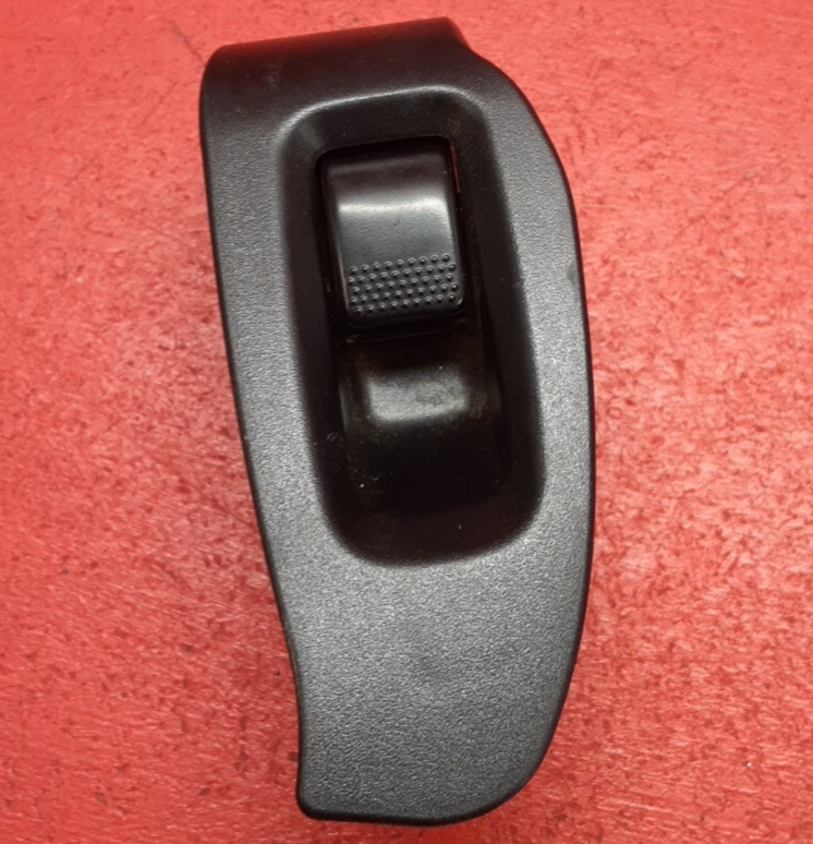 2000-2006 Subaru Outback Legacy Baja Right Rear Window Switch W/ Trim 83071AE04A