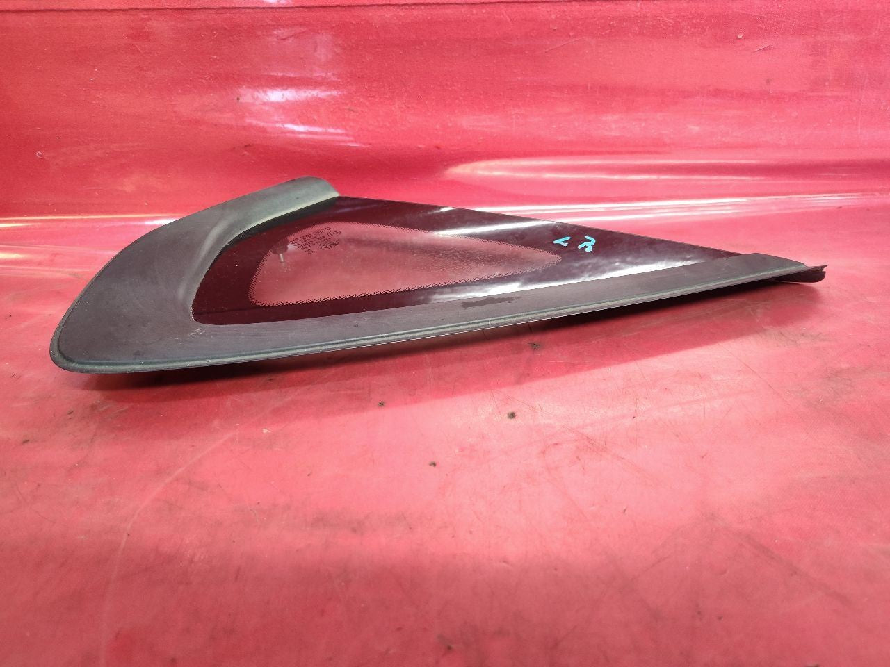 2019-2024 Kia Forte LEFT DRIVER REAR Quarter Panel Vent Glass Black Trim 68k
