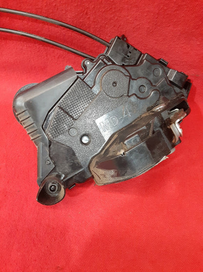 2004 - 2009 Toyota Prius Passenger Right Front Door Latch / Actuator 69030-47060