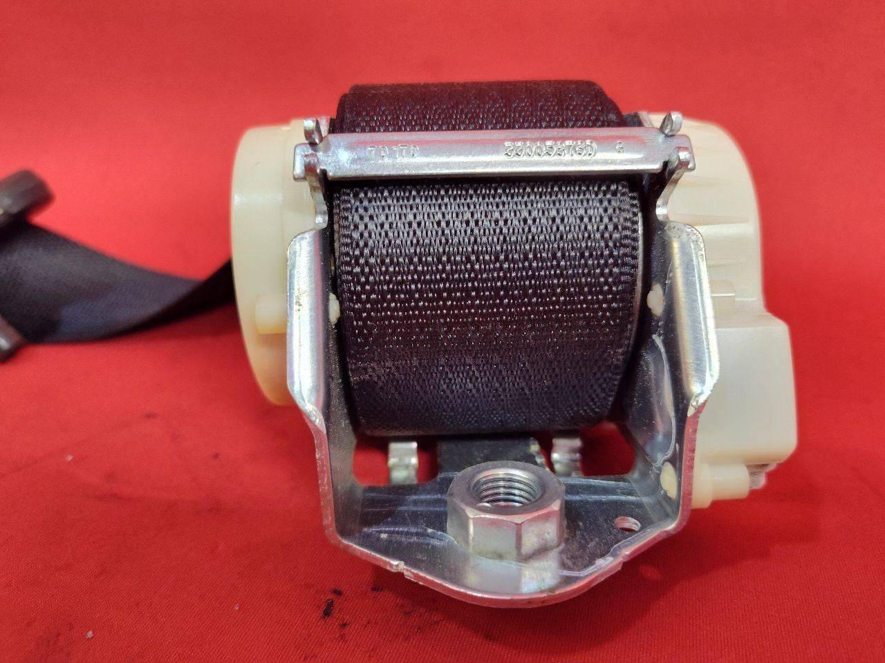 2013-2019 Dodge Ram REAR 2nd Row Left -or- Right Outer Seat Belt Retractor