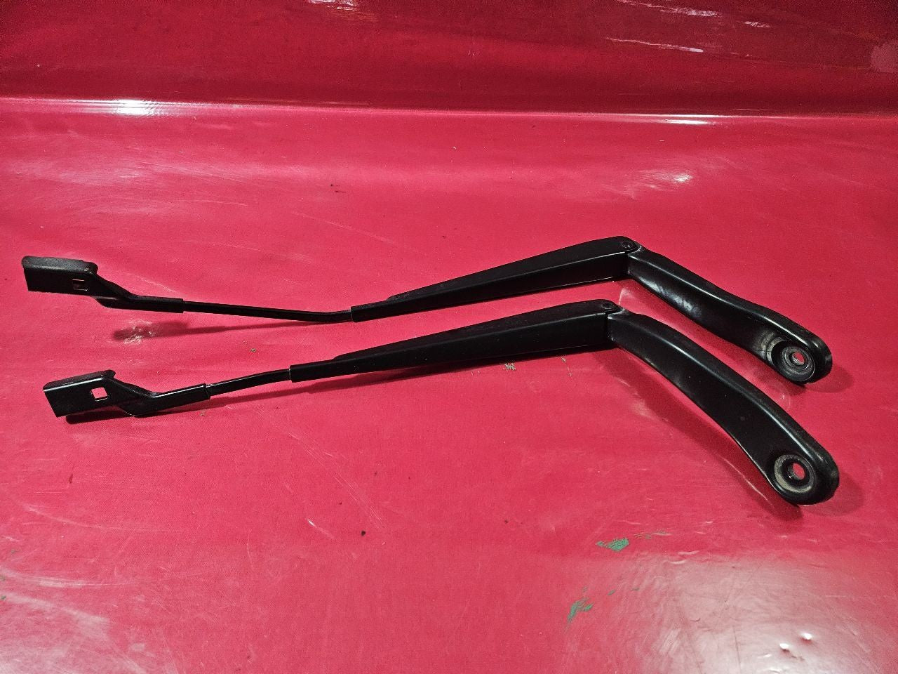 2012-2019 Range Rover Evoque Front Windshield Wiper Arm Set Left & Right