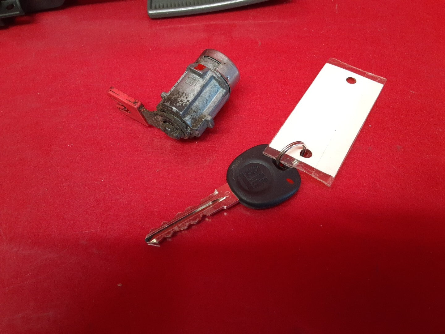 2007 - 2017 GM Multi Vehicle Ignition Switch Assembly W/ key Lock Set 23122150