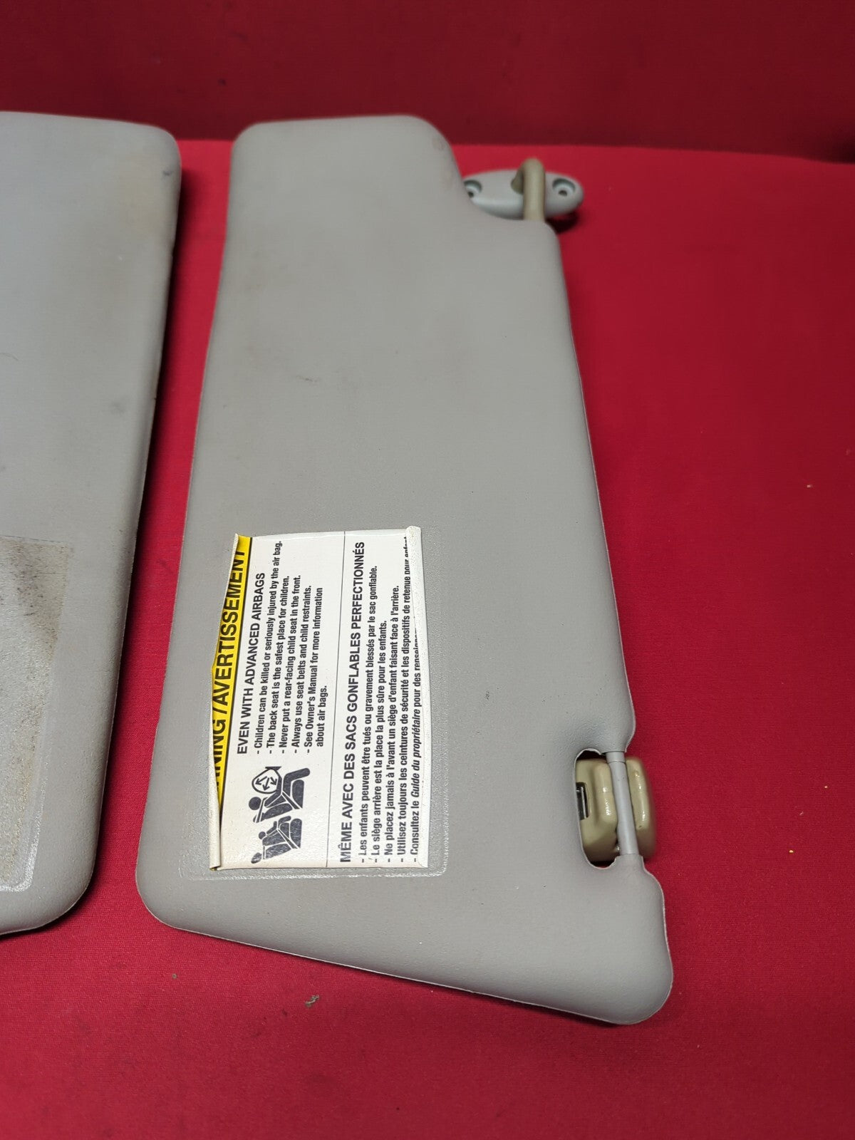 2005 2006 2007 Ford Focus - Sun Visor SET - Left Driver & Right Passenger