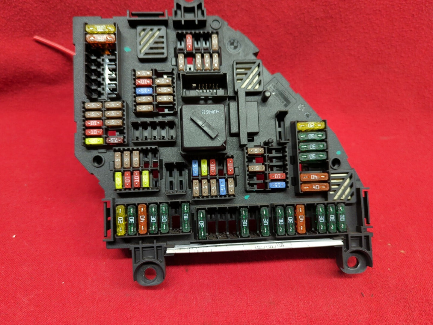 2011 2012 BMW 5 Series GT Relay Fuse Box Distribution Center Block LOWER