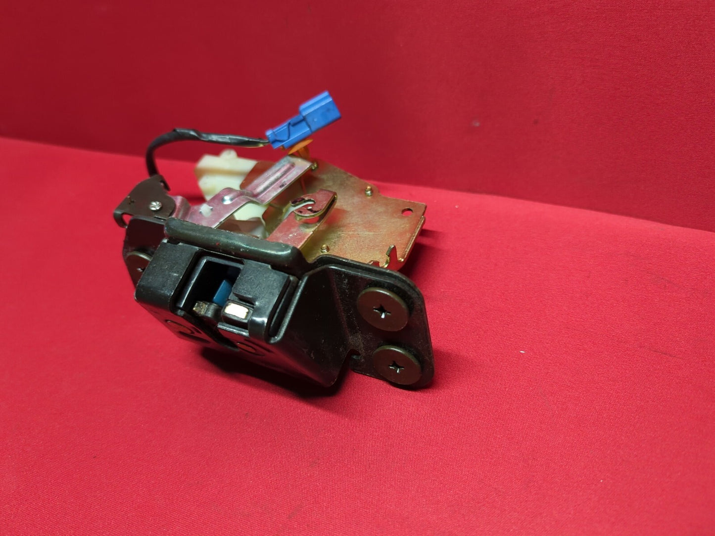 2001 - 2006 Acura MDX Rear Liftgate Hatch Latch Lock Actuator 	74800-S3V-A01