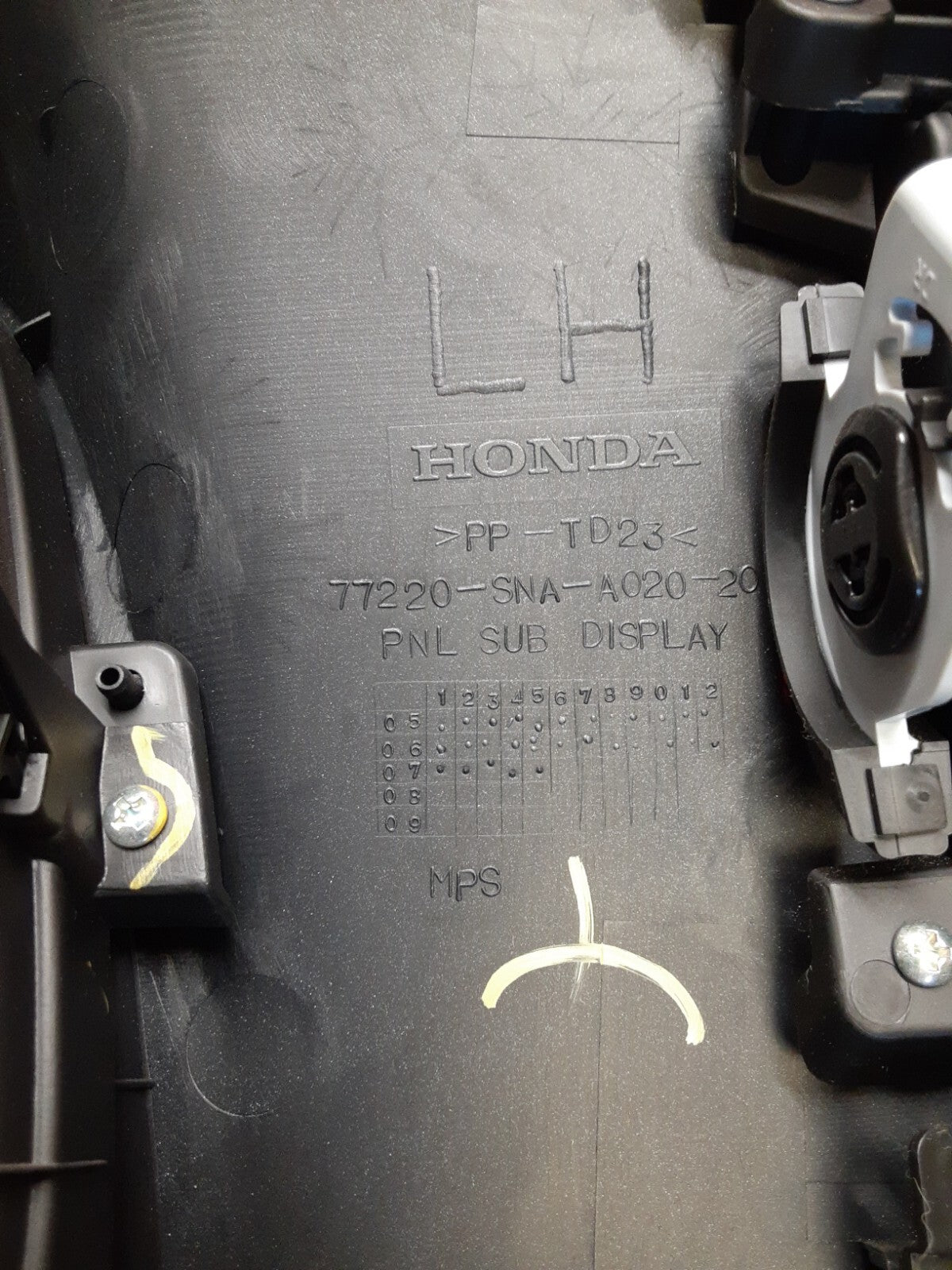 2006 - 2008 Honda Civic Hybrid Instrument Gauge Cluster Trim Vent 77222-SNC-A02