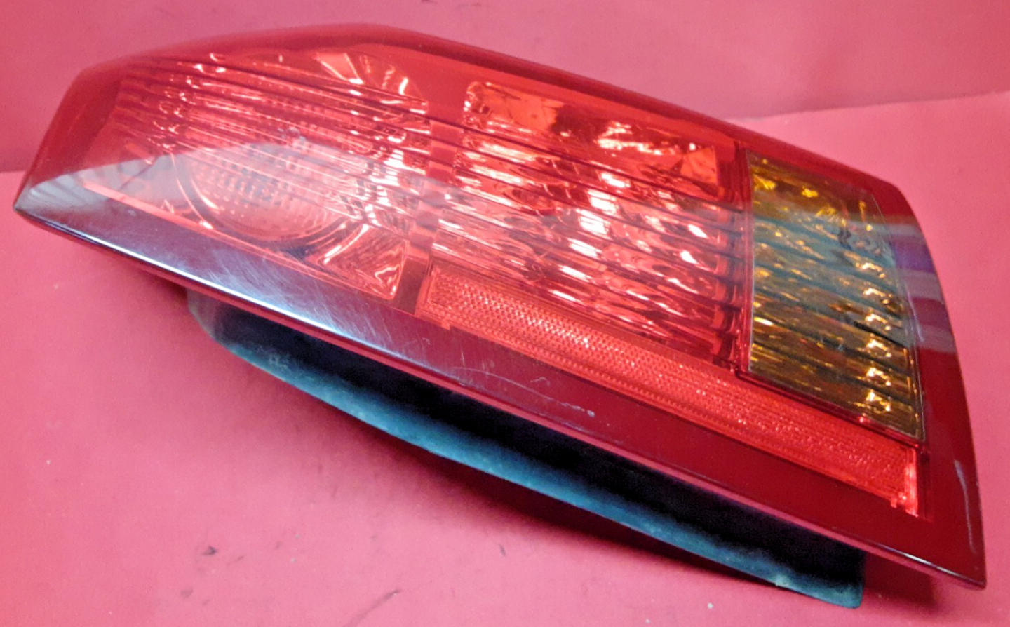 2005 - 2007 Cadillac CTS RIGHT Tail Light Stop Lamp 15930596 / 25773004