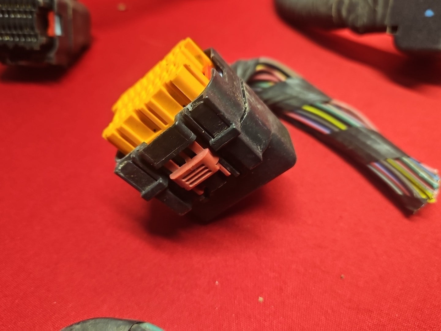 2004 Dodge Durango Limited / SLT Engine Control Module ECM PCM - PIGTAIL WIRES