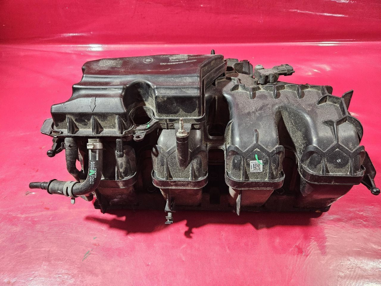 15-17 Rover Discovery Sport / Evoque 2.0L L4 Turbo Upper Intake Manifold Plenum
