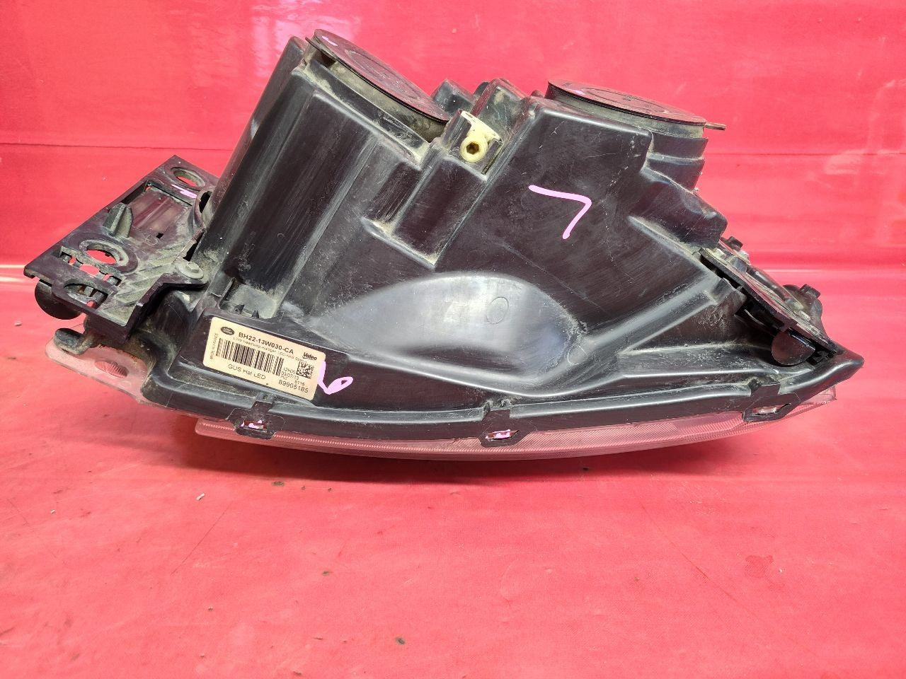 2011-2013 Land Rover LR3 Left Driver HALOGEN Headlight Lamp w/ SIGNATURE