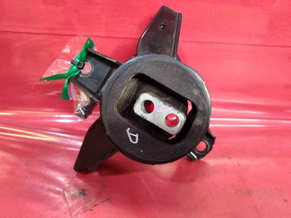 2016-2020 Kia Sorento LEFT DRIVER Engine Transmission AWD Mount w/ Bolts