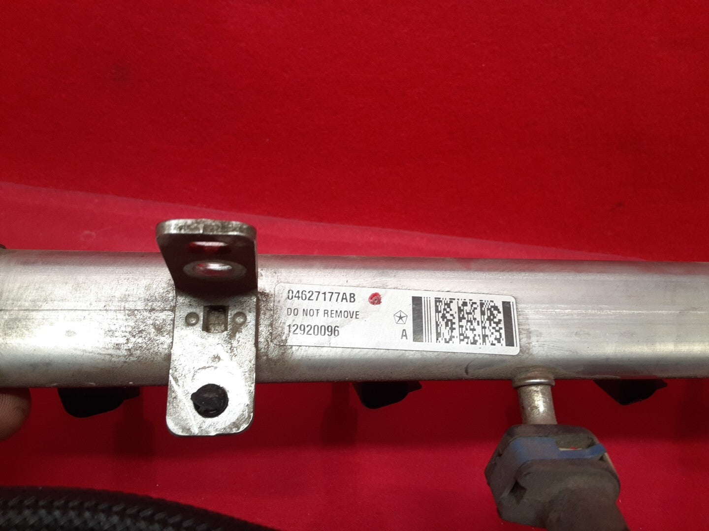 2012 - 2019 Mopar Dodge Dart Fiat 500 1.4L Fuel Rail Ramp W / Injectors