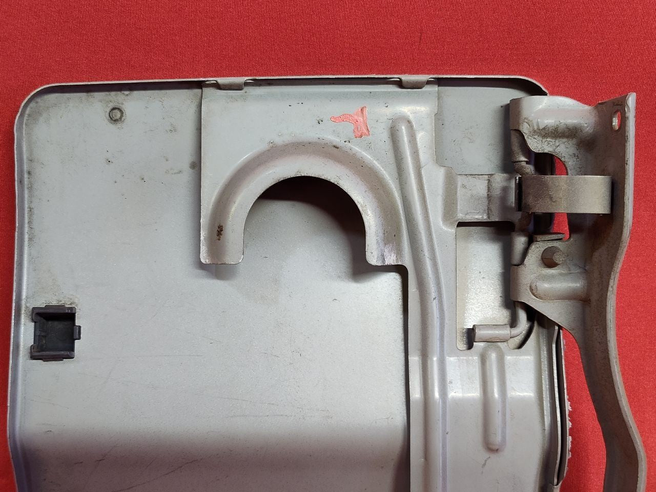 2000-2004 Nissan Xterra Frontier Gas Fuel Filler Door Lid Flap KV8 Silver Ice