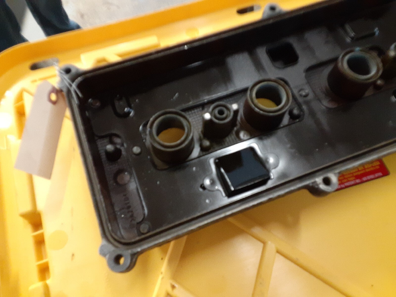 2001 - 2015 Scion / Toyota 2.4L L4 Engine Valve Cover JAPAN BUILT 11201-28033