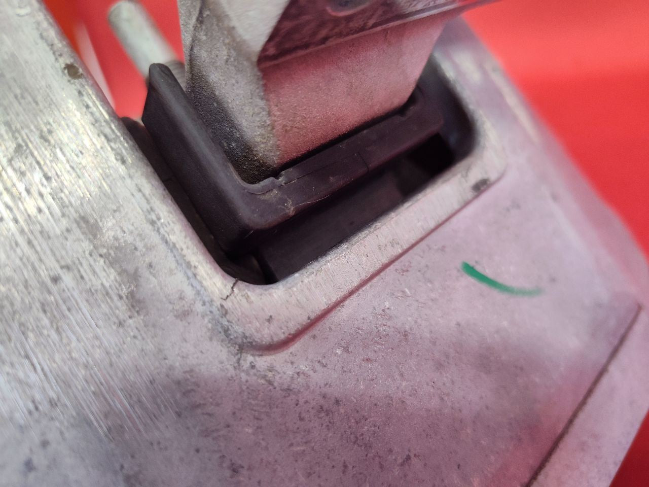2019-2025 Kia Forte / Soul 2.0L Auto Trans Engine Mount Side Bracket - 68k Miles