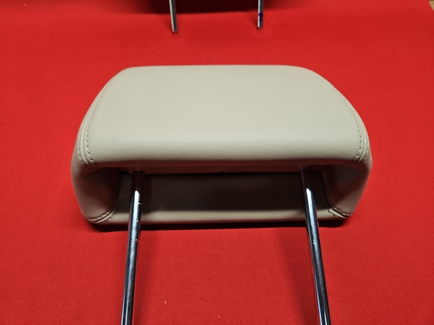 2007-2009 Saturn Aura Rear Seat Headrest Set LEFT RIGHT 25872782